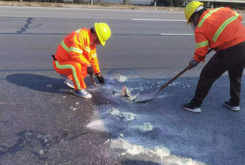 任县公路下沉注浆加固施工